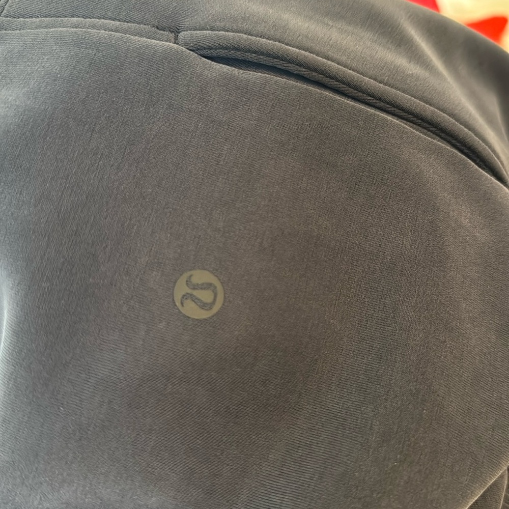 🍋 Lululemon Softstreme
Cinch-Waist Jacket in Black Gray size 10. EUC. - Picture 8 of 10